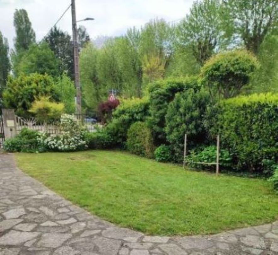 jardin entretenu par jardinier